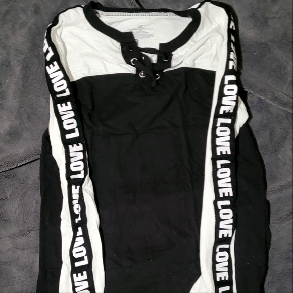 Bobbi Brooks Women's long-sleeve graphic sweater - Picture 1 of 2